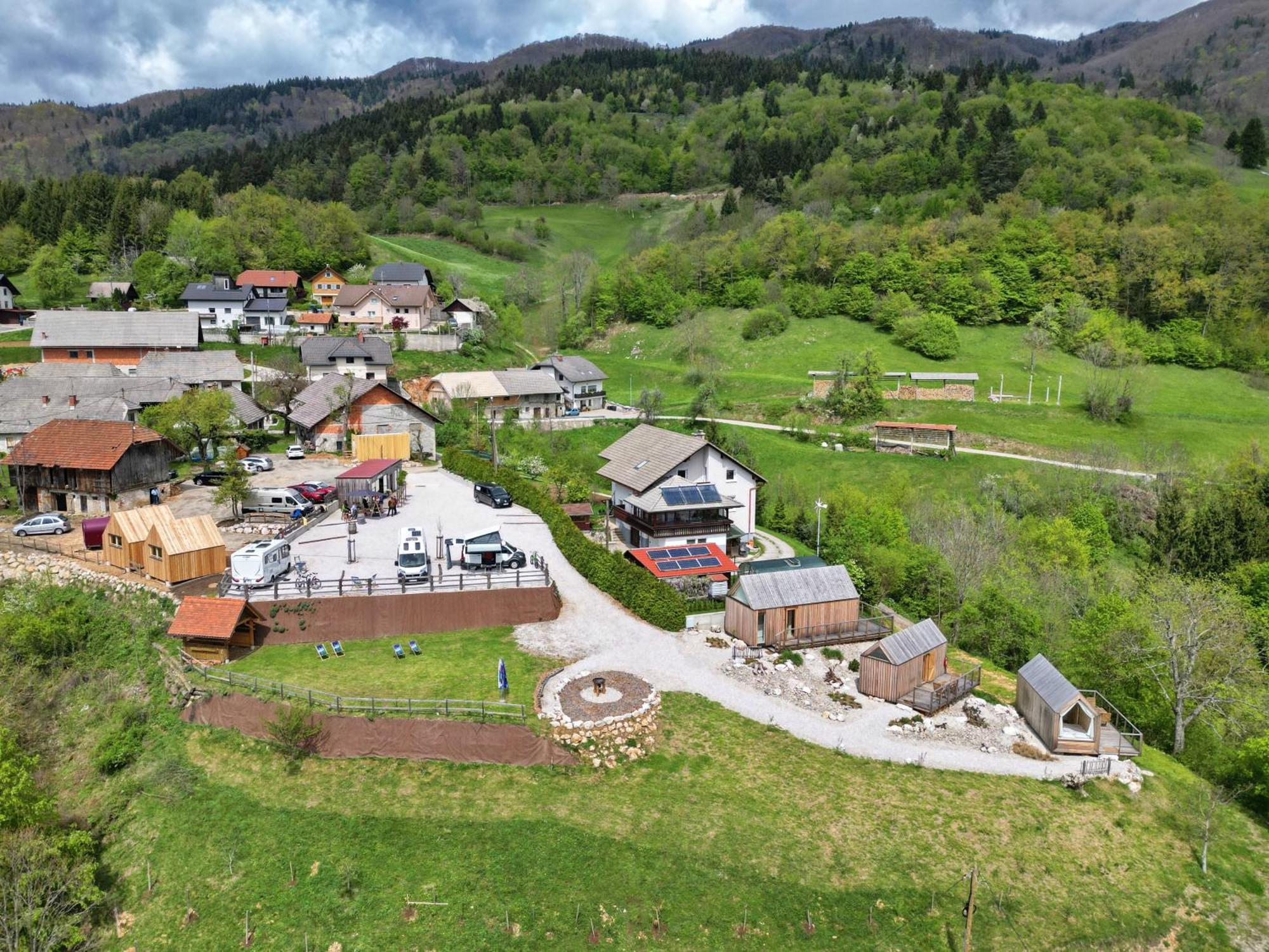 فندق Golife Center Glamping Laze v Tuhinju المظهر الخارجي الصورة